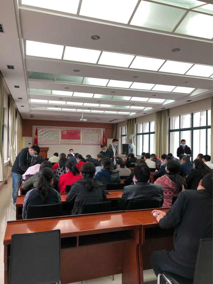 万翔、吴鑫监督投票_meitu_1.jpg