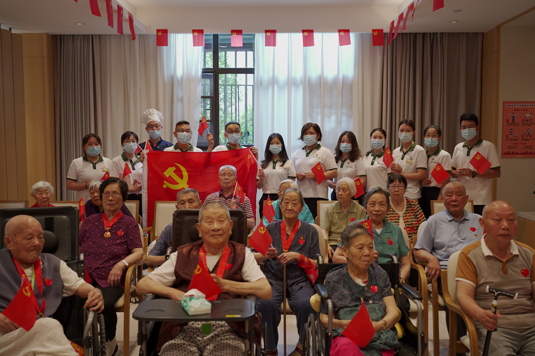 全体人员合照.jpg 全体人员合照.jpg