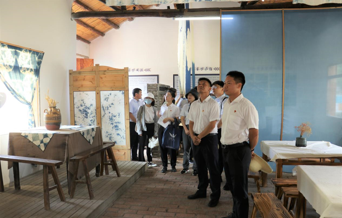 图片3：7月29日，环资公司、水投公司、林投公司党支部赴李家染坊村教育基地联合开展主题党日活动.jpg