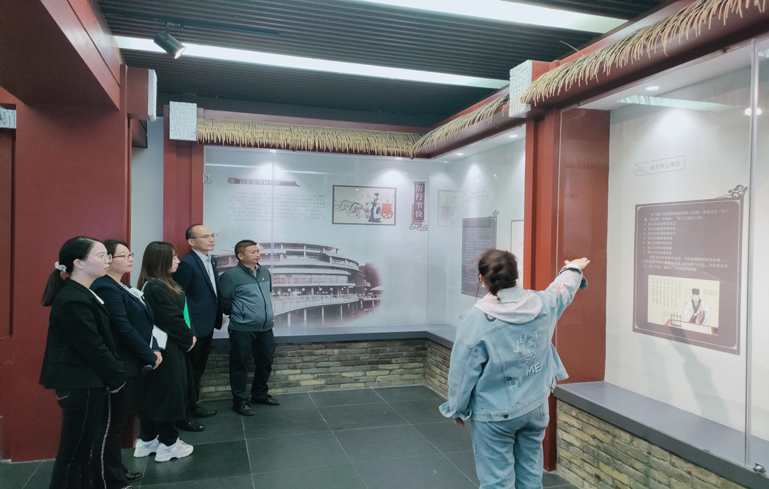 汉江城建 廉洁家风配图_副本.jpg