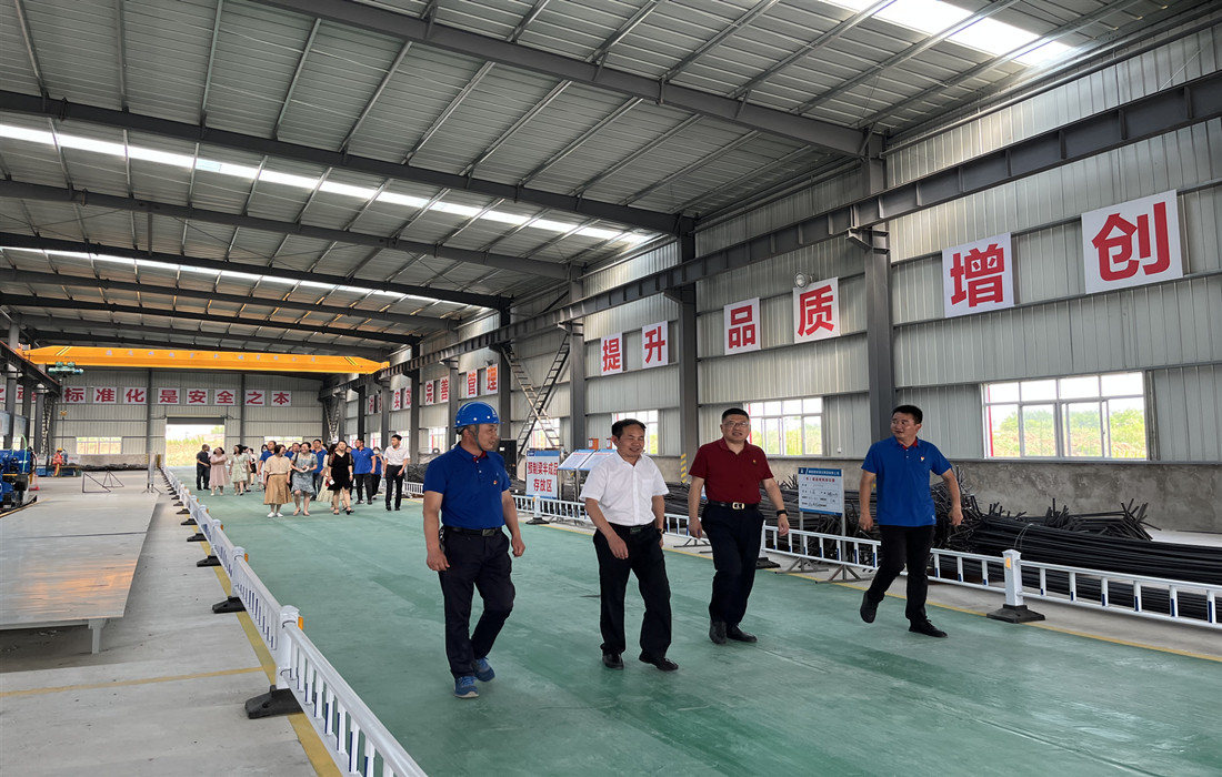 成人电视
第三党支部、襄阳路桥路面党支部联合开展主题党日活动1.jpg