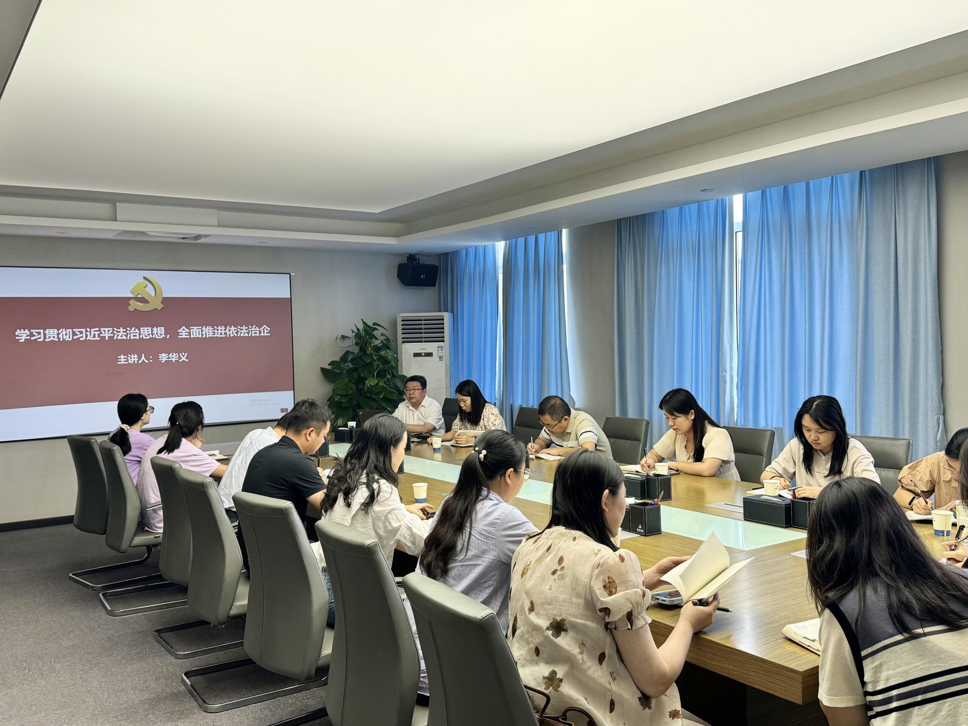 专题学习_副本.jpg 专题学习_副本.jpg