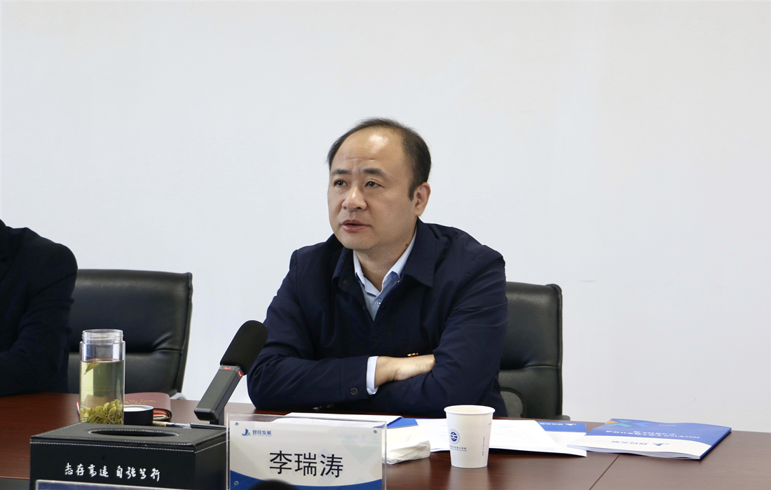 李书记讲党课.jpg