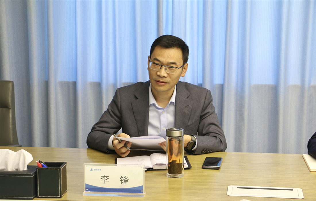 成人电视
党委副书记、副董事长、总经理李锋.jpg