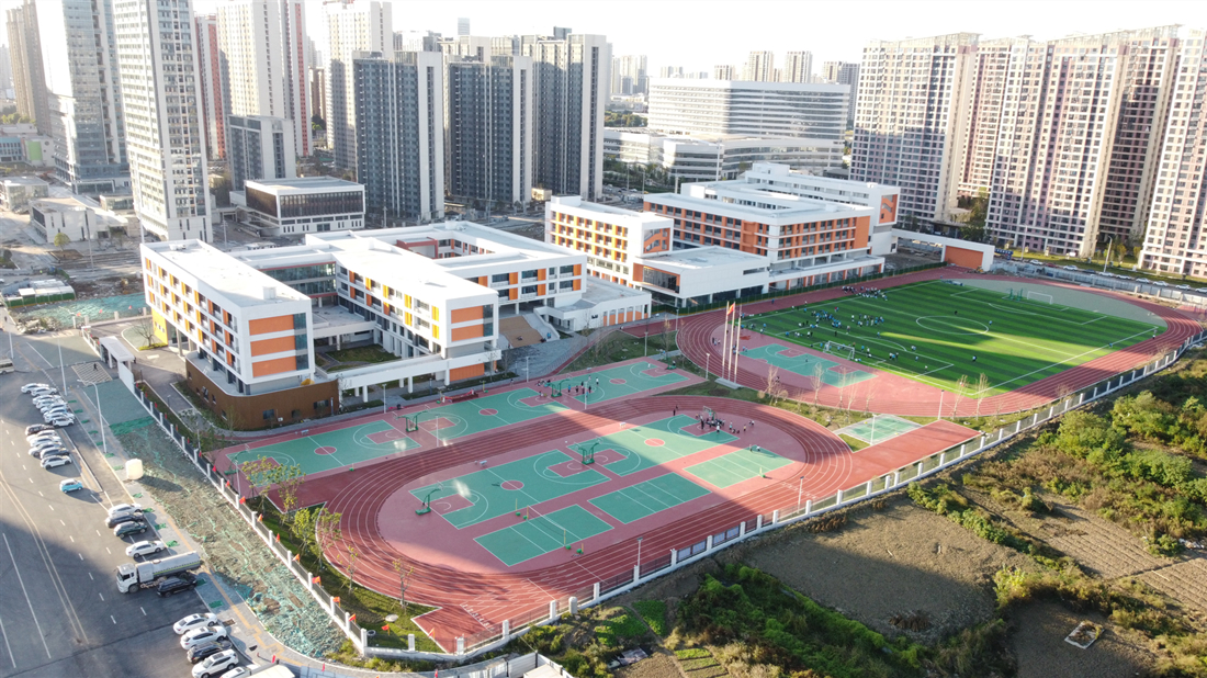 附件1：望城中小学全景照片.jpg